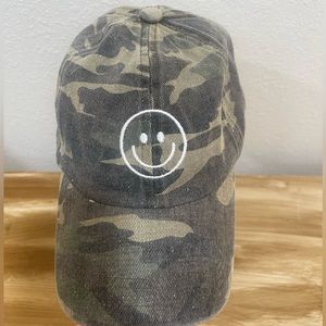 Women’s camouflage smiley face cap